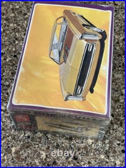 Amt 1965 Pontiac Bonneville Original Factory Sealed Kit! Circa 1971! Vmcp