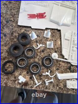 Amt 1965 Pontiac Grand Prix Original Show'n Go Kit! Circa 1969! Vmcp