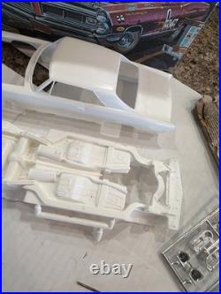 Amt 1965 Pontiac Grand Prix Original Show'n Go Kit! Circa 1969! Vmcp