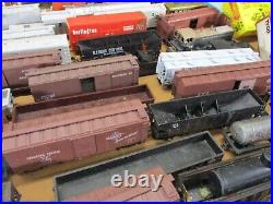HUGE Vintage HO Gauge Scale Trains Locomotives Engines Cars Tracks & Parts Lot