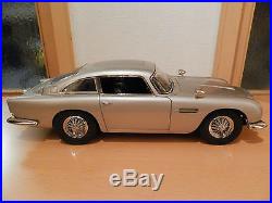 James Bond 007 DB5 Aston Martin Scale 18 Classic Model Car 86 Parts Eaglemoss