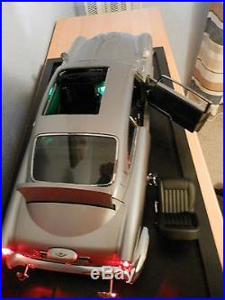 James Bond 007 DB5 Aston Martin Scale 18 Classic Model Car 86 Parts Eaglemoss