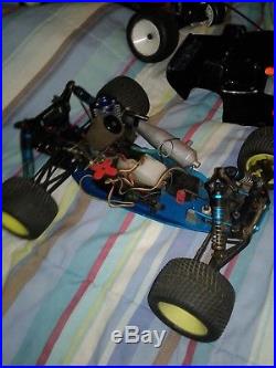 Look! Vintage Team Associated RC10 GT 2002 record race holder