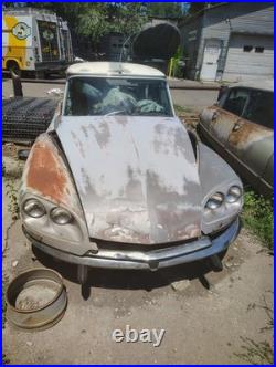 Lot of 3 original Citroen cars (DS21, ID19) from 60s & 70s for parts vintage