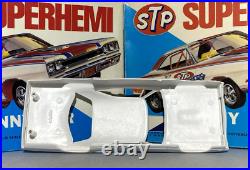 Mpc 1969 Dodge Coronet Super Hemi F/c Kit#715-200 Amt Mint Nos Car Body Only Mpc 1969 Dodge Coronet Super Hemi F/c Kit#715-200 Amt Mint Nos Car Body Only