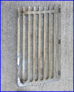 Original 1939 Chevrolet Accessory Gm Fender Grilles Used 31802-rh/31803-lh