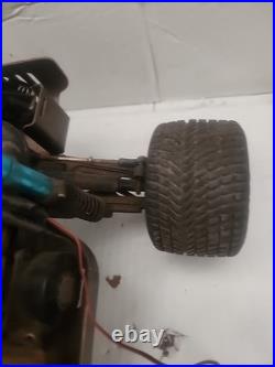 PARTS CAR Traxxas Nitro Hawk 1/10 Stadium RC Buggy 2WD Vintage With Remote Used PARTS CAR Traxxas Nitro Hawk 1/10 Stadium RC Buggy 2WD Vintage With Remote Used