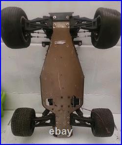 PARTS CAR Traxxas Nitro Hawk 1/10 Stadium RC Buggy 2WD Vintage With Remote Used PARTS CAR Traxxas Nitro Hawk 1/10 Stadium RC Buggy 2WD Vintage With Remote Used