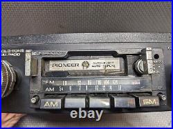 PARTS OR FIX ONLY! Vintage Pioneer KP-5500 AM/FM Cassette Car Stereo