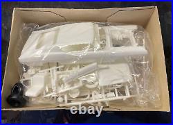 RARE Vintage AMT 1969 Ford Torino 1/25 Scale Model Sealed Parts Box Great Shape