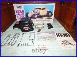 RARE Vintage Parma 1/10 HEMI Coupe R/C Model Kit #15080 (MISSING PARTS)