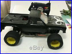 Rare Kyosho Vintage Outlaw Rampage Pro Nitro Gas 1/10 scale with Parts truck car