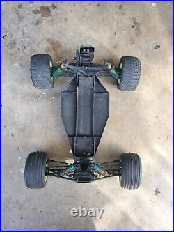 Team Associated T3 RC Car FOR PARTS OR ROLLER BUILD. SELLING AS IS VINTAGE