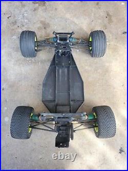 Team Associated T3 RC Car FOR PARTS OR ROLLER BUILD. SELLING AS IS VINTAGE