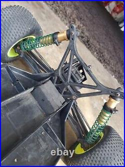 Team Associated T3 RC Car FOR PARTS OR ROLLER BUILD. SELLING AS IS VINTAGE