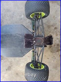 Team Associated T3 RC Car FOR PARTS OR ROLLER BUILD. SELLING AS IS VINTAGE