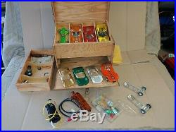 VINTAGE 1960s 124 SCALE SLOT CAR HOBBY BOX FULL OF CARS & PARTS WOW