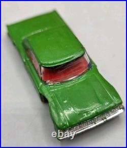 VINTAGE Aurora Slot Case with 6 HO Slot Car Bodies & Parts