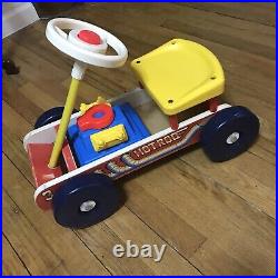 VINTAGE FISHER PRICE #982 HOT ROD WOOD RIDE ON CAR with ENGINE & Parts