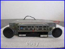 VTG 1950s-1960s VOLKSWAGEN BLAUPUNKT CAR RADIO 111035041 + EXTRA PARTS C-INFO