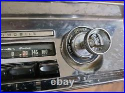 VTG Oldsmobile Model 982029 Delco Radio Salvaged Car Part