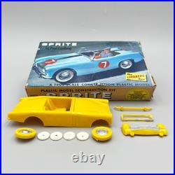Vintage Austin Healy 3000 Sprite Lindbergh Model Kit 13550, 1/32 Scale Parts