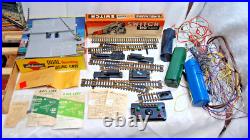 Vintage HO Scale Model Train Cars, Tracks, + More Lot FOR PARTS ONLY XM1586