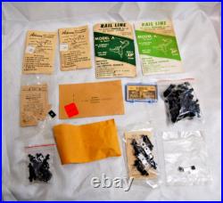 Vintage HO Scale Model Train Cars, Tracks, + More Lot FOR PARTS ONLY XM1586