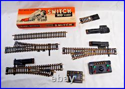 Vintage HO Scale Model Train Cars, Tracks, + More Lot FOR PARTS ONLY XM1586