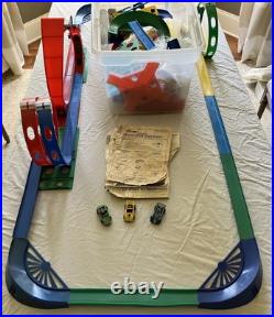 Vintage HUGE Darda Motors Lot Race Track Parts Pieces 3 Cars Wind Up Toy Racecar