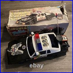 Vintage Lincoln Police Car With Policemen Toy 1/10 Scale For Parts Or Repair