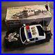 Vintage-Lincoln-Police-Car-With-Policemen-Toy-1-10-Scale-For-Parts-Or-Repair-01-wbqd