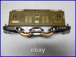 Vintage Lionel #252 Locomotive with3 cars for parts/repair