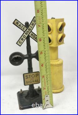 Vintage MODEL TRAIN SET / Parts HUGE LOT Track, Cars, Posts, Crossings Etc