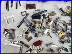 Vintage Slot Cars & Decorations People Sign Telephone Pole Parts Lot 63E74