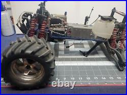 Vintage Traxxas 2.5r parts car Tmaxx Rc 4x4 Monster Truck Chassis