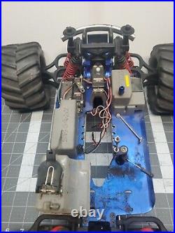 Vintage Traxxas 2.5r parts car Tmaxx Rc 4x4 Monster Truck Chassis