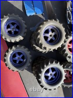 Vintage Traxxas Emaxx E Maxx 3906 Roller Slider Parts