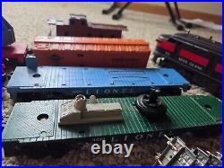 Vintage USA Lionel O-Gauge Train Set Parts Engine Caboose Track Trestle Cars +