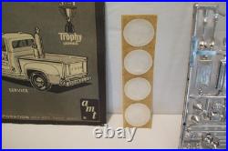 Vintage amt 1953 Ford Pickup Truck 3 in 1 Kit, Molded in Black, WithExtra Parts