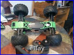 Vintage rare 1/10 scale Traxxas stamped Grave Digger very nice condition