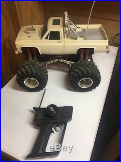 Vintage tamiya clod buster with controller ready to run