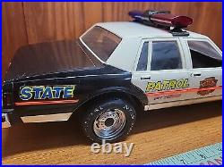 Vtg 1990 New Bright Hot Pursuit Highway Patrol Cop/Police RC Car NO REMOTE PARTS