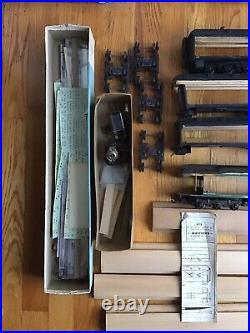 Walthers Vtg O Scale Pullman Project Cars, & Parts W 2 Locomotive Motors Untested